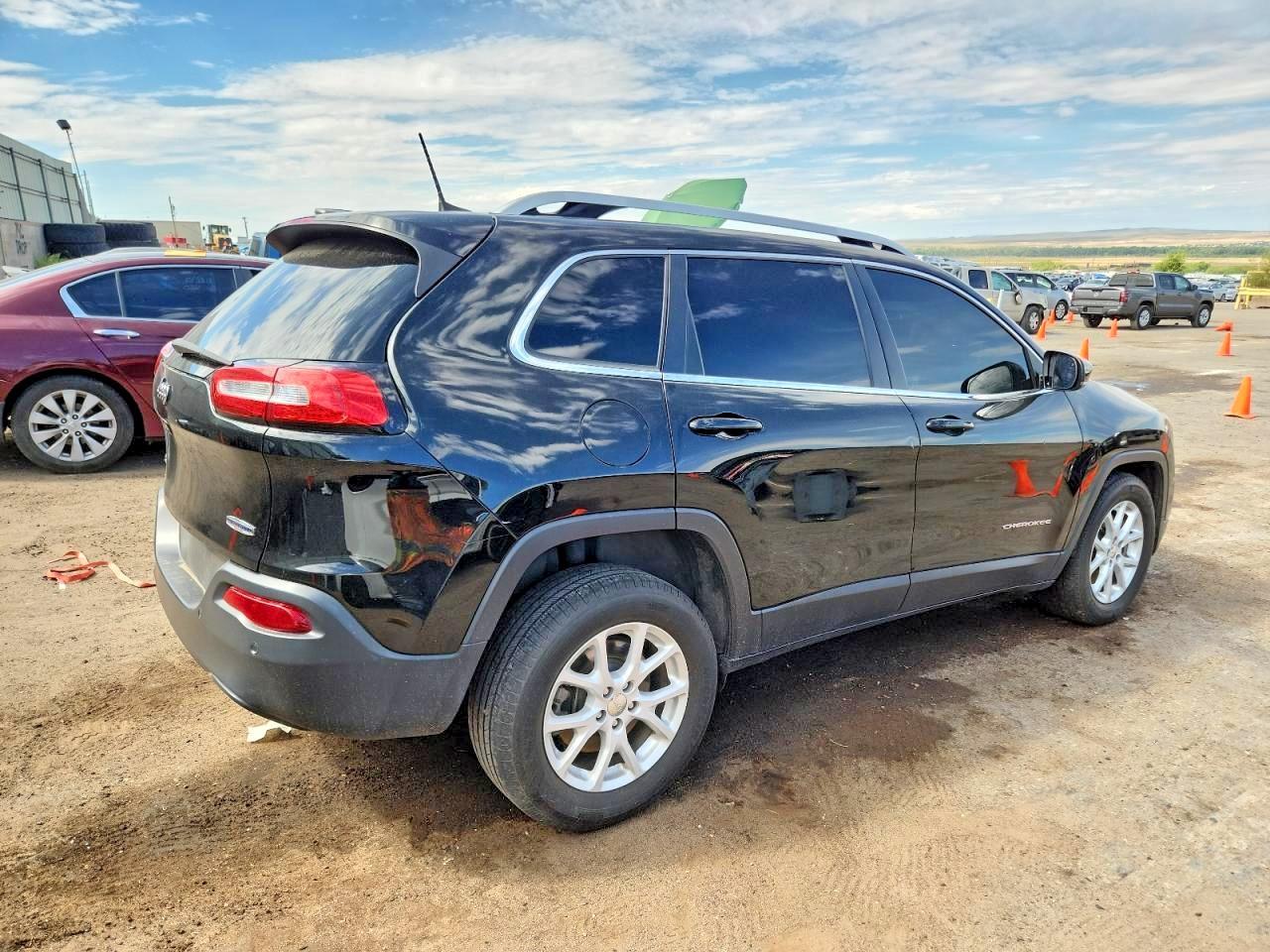 2018 Jeep Cherokee Latitude Plus - Фото 3