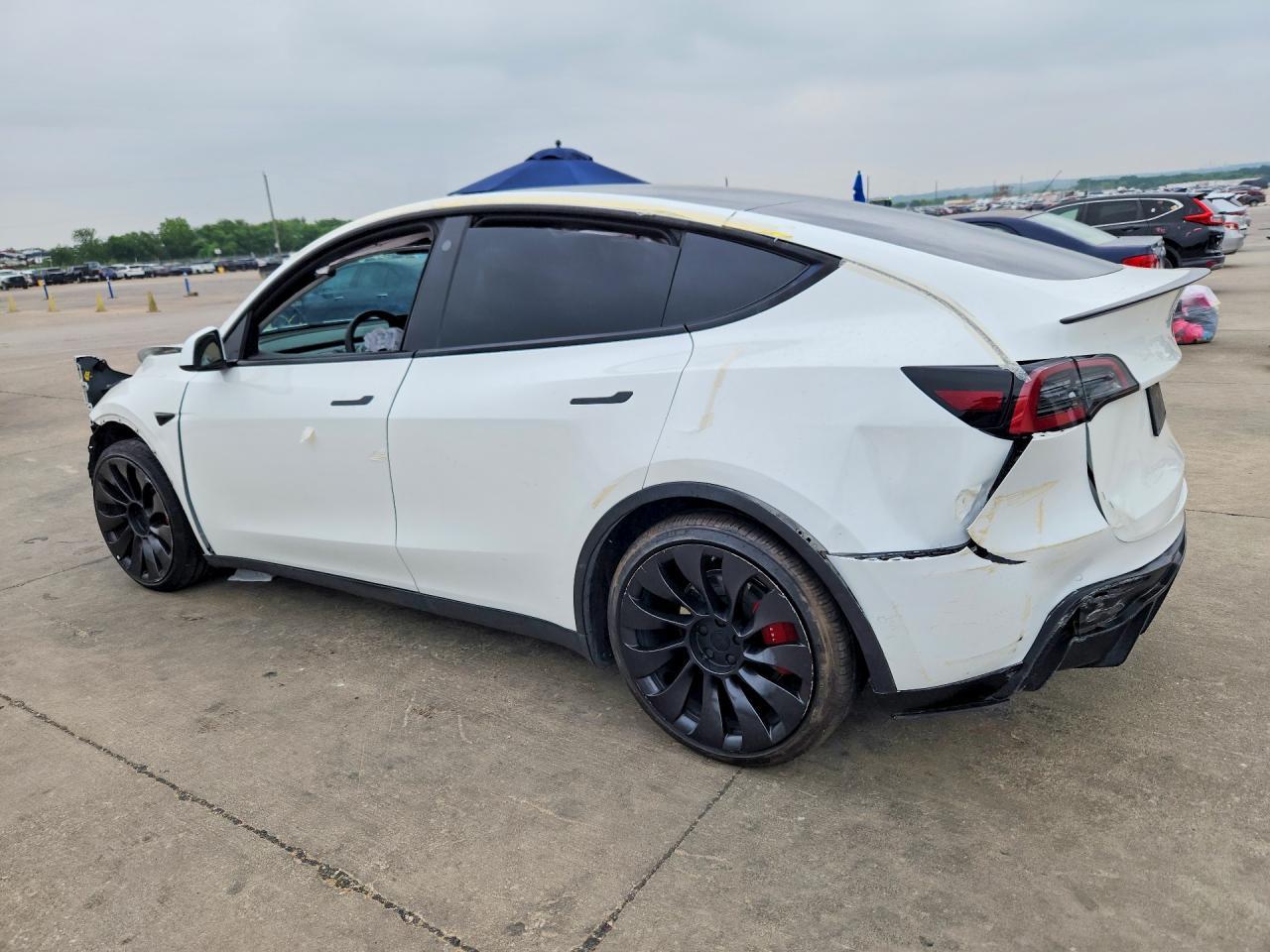 2022 Tesla Model Y - Image 2