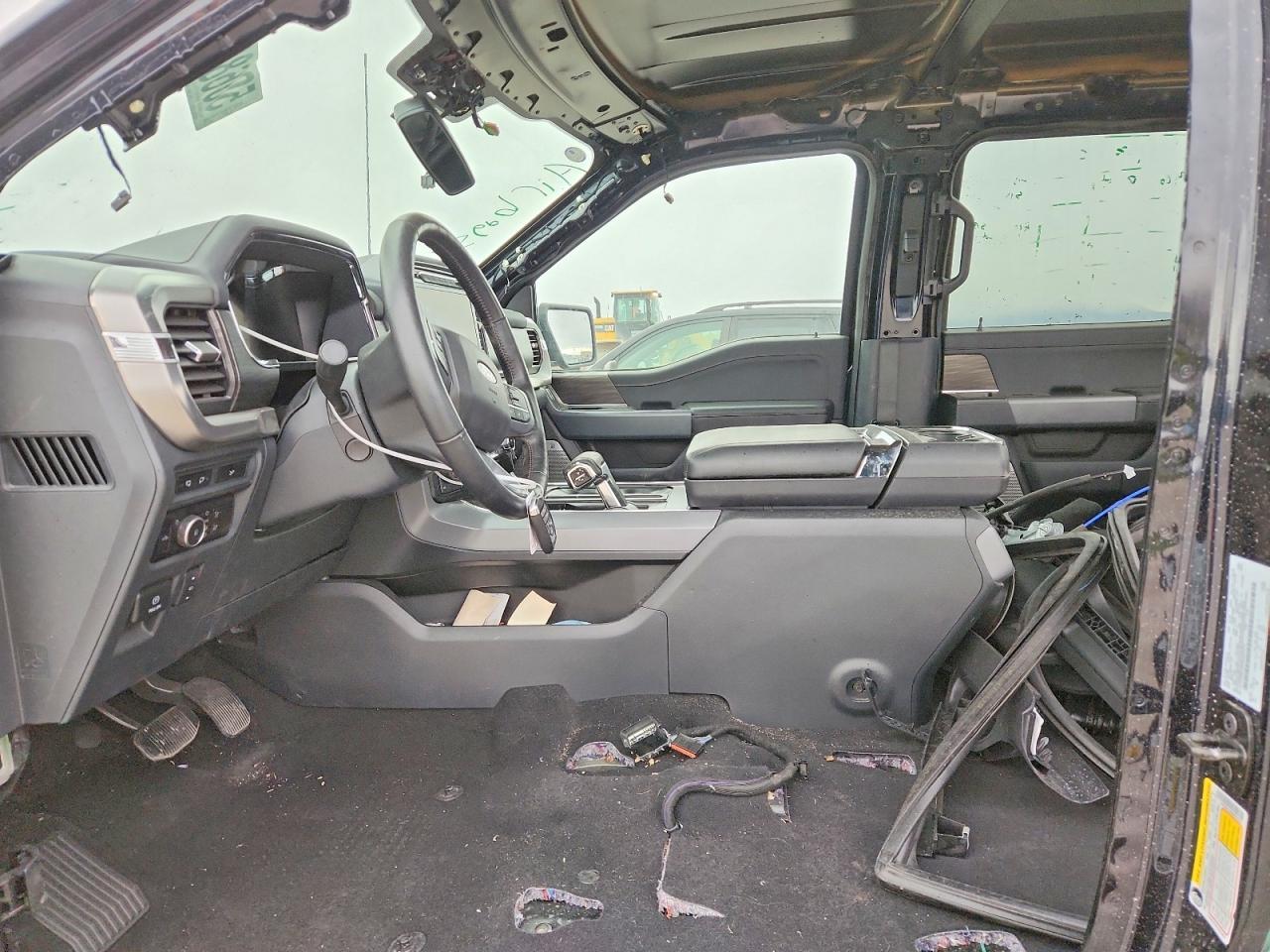2024 Ford F150 Lariat - Image 7
