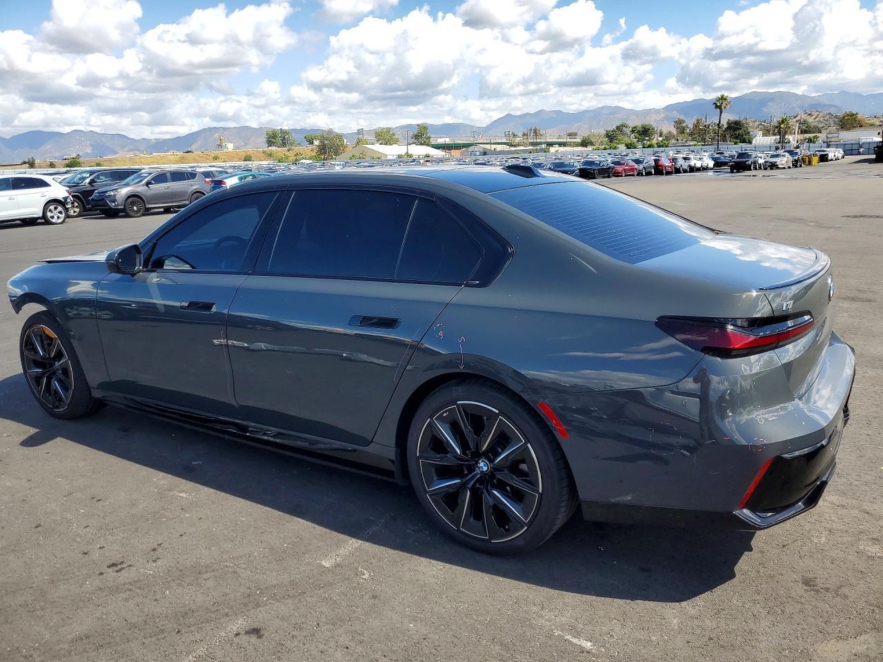 2024 BMW I7 Edrive50 - Фото 2