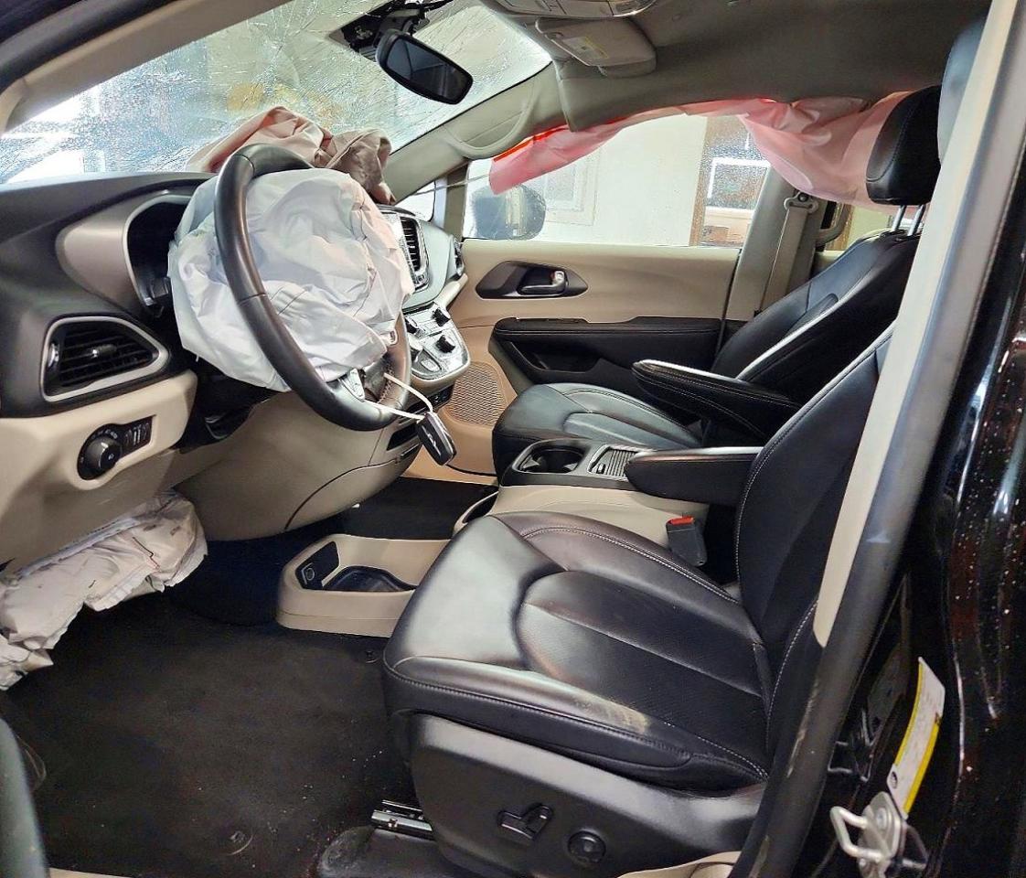 2024 Chrysler Pacifica Touring L - Image 7