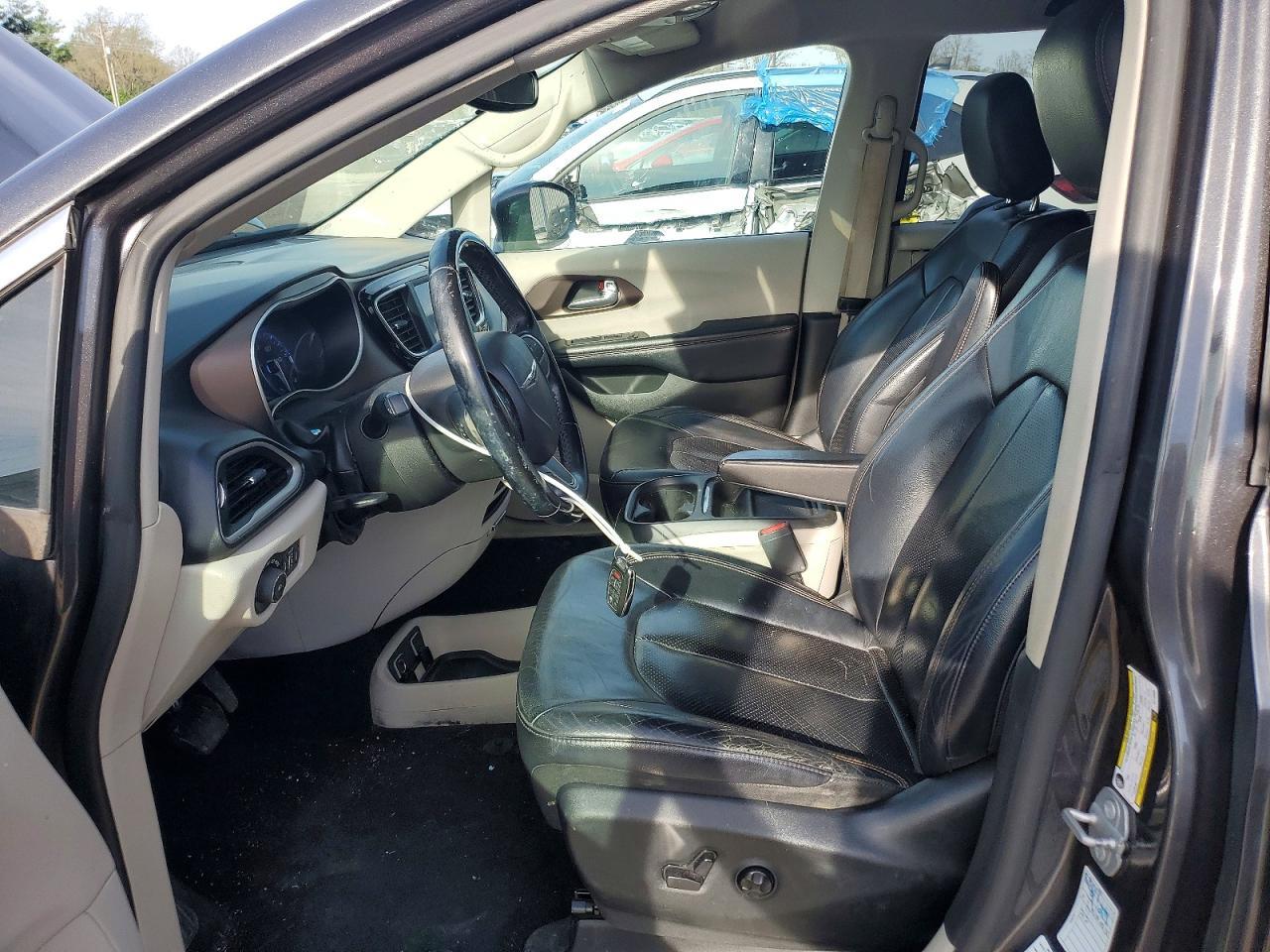 2018 Chrysler Pacifica Touring L - Фото 7