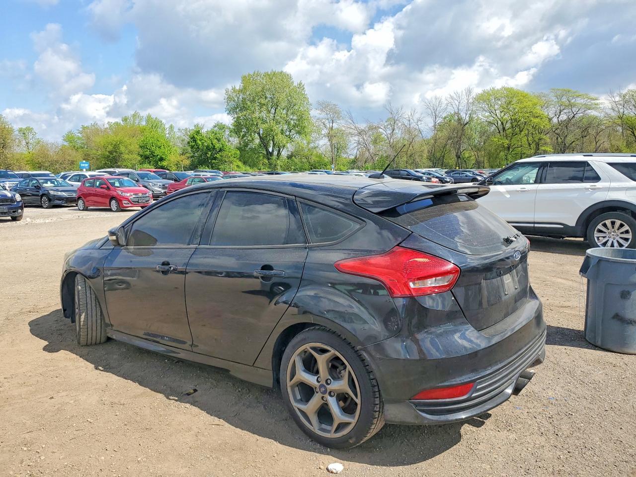 2017 Ford Focus St - Фото 2