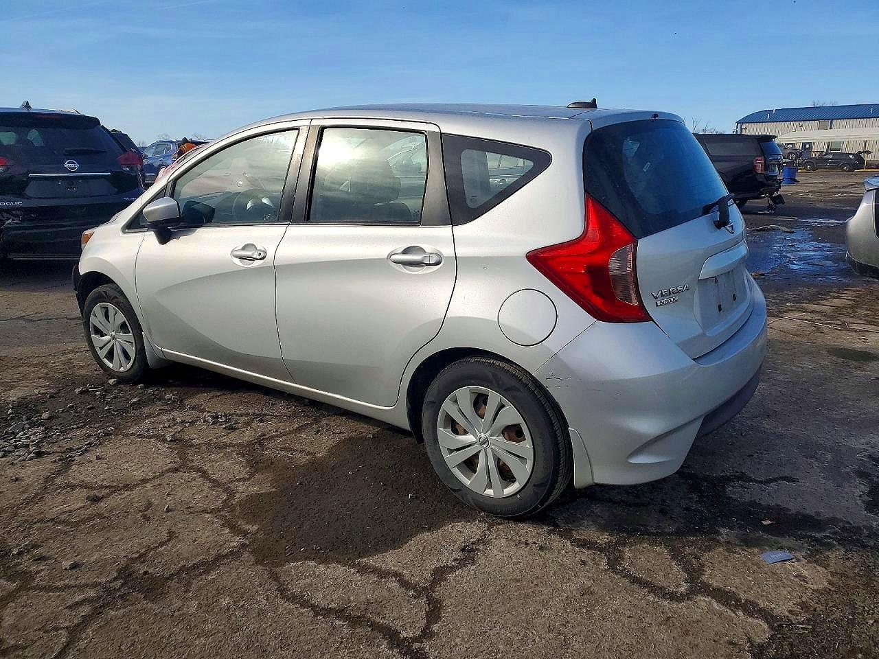 2017 Nissan Versa Note Sv - Фото 2