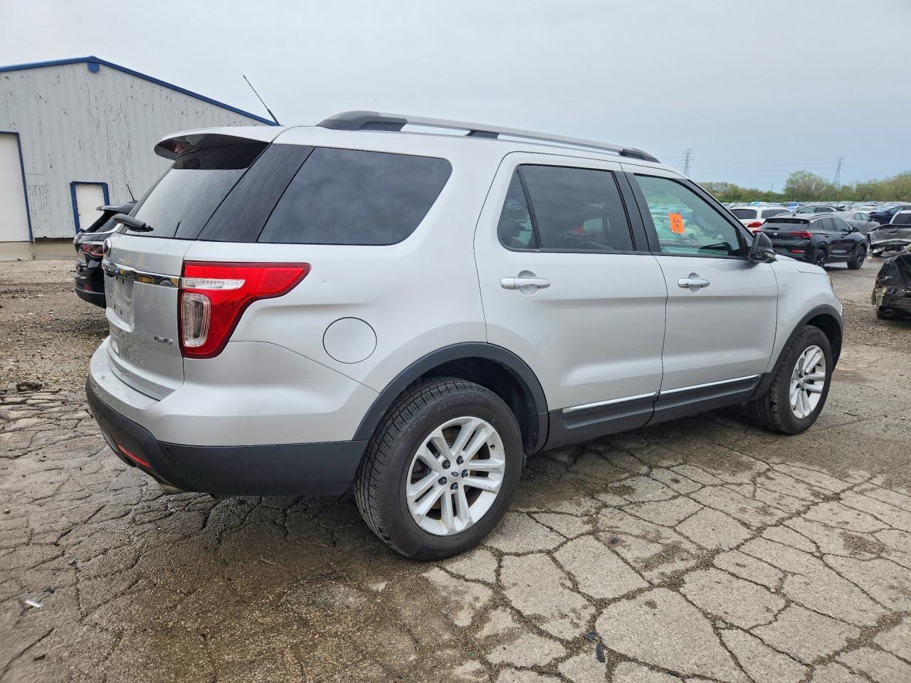 2013 Ford Explorer Xlt - Image 3