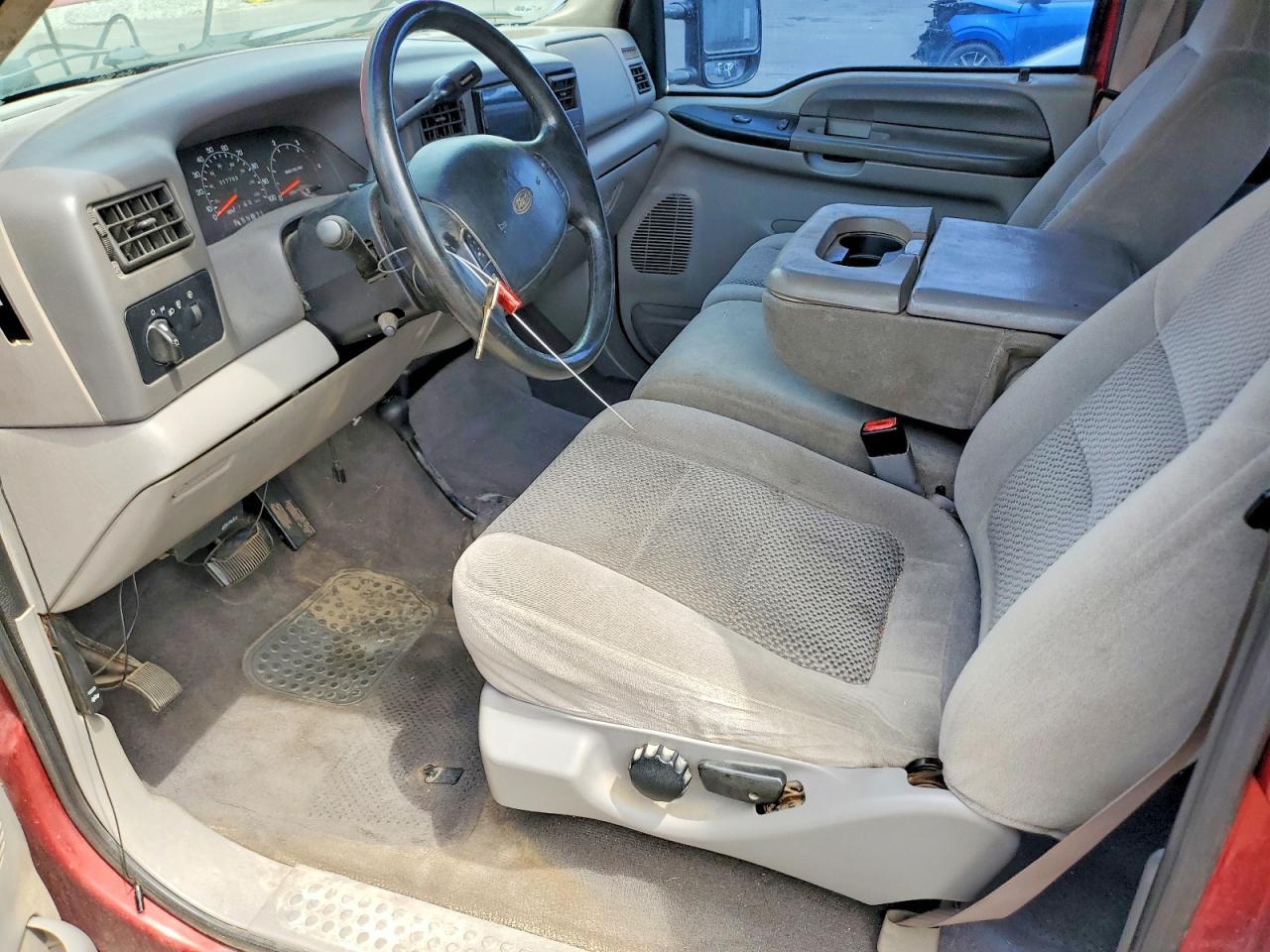 2001 Ford F250 Super Duty - Image 7