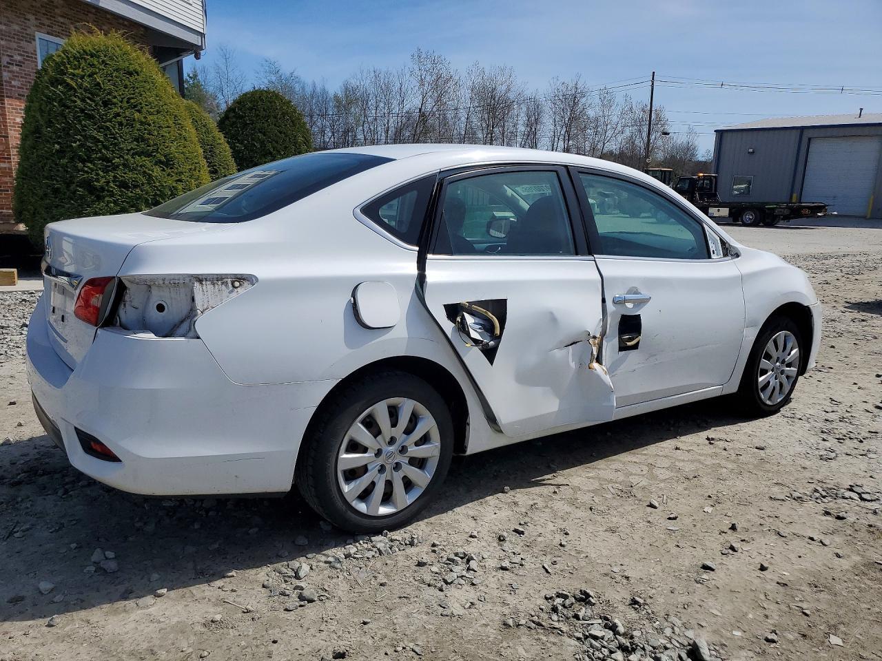2019 Nissan Sentra S - Фото 3
