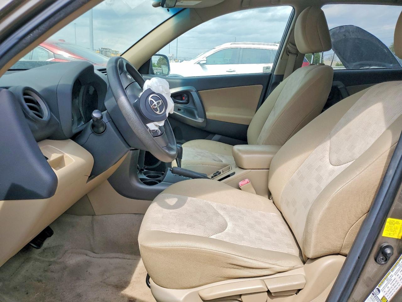 2011 Toyota Rav4 Base - Image 7