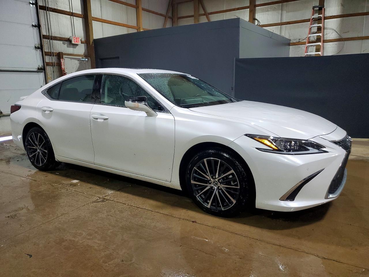 2024 Lexus Es 300H Base - Image 4