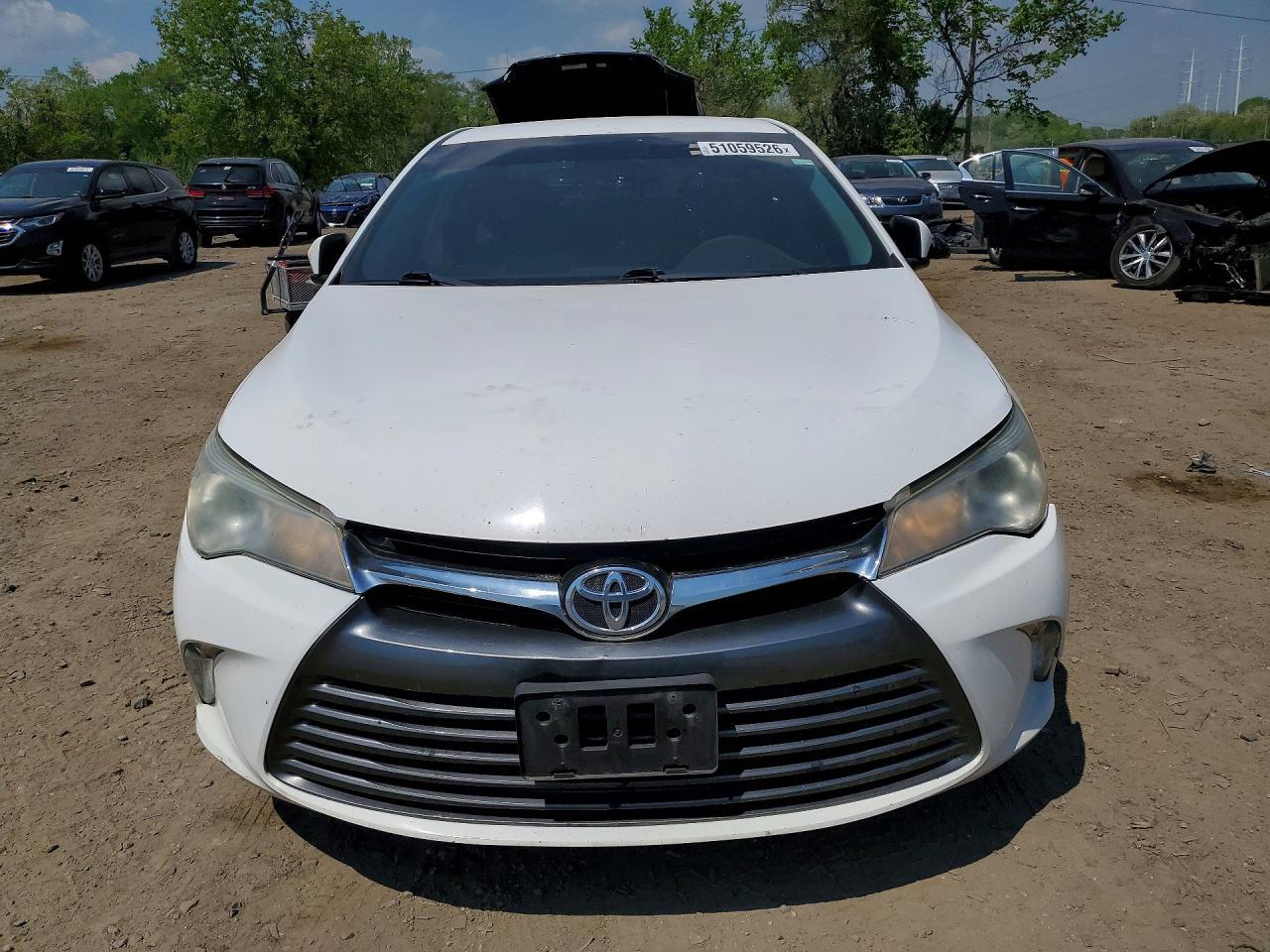 2016 Toyota Camry Le - Фото 5