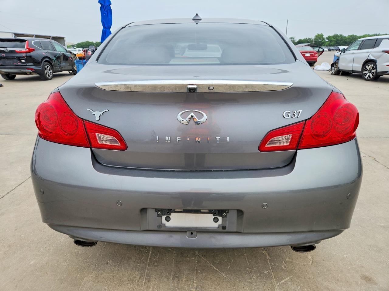 2011 Infiniti G37 Base - Image 6