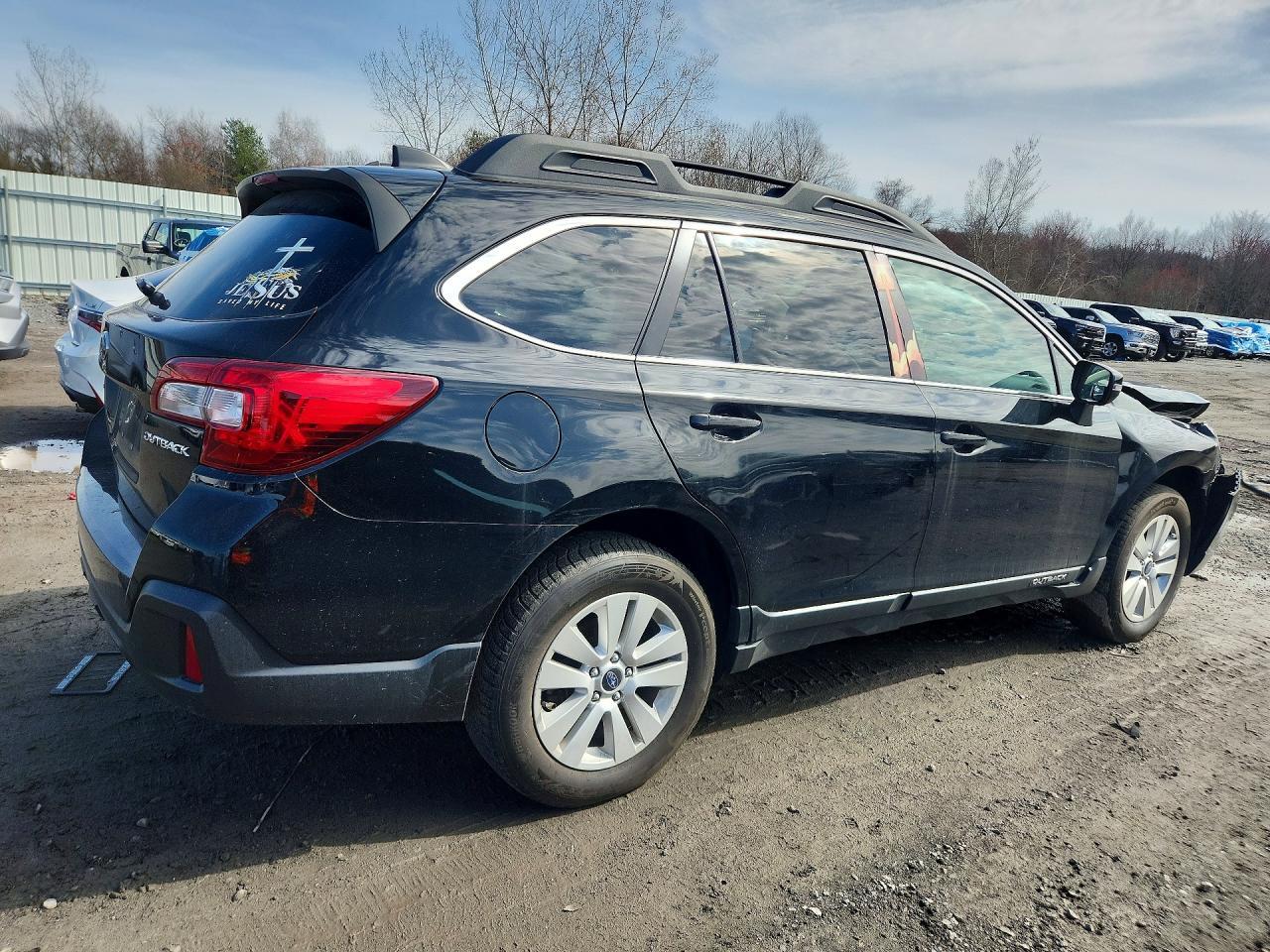 2019 Subaru Outback 2.5I Premium - Image 3