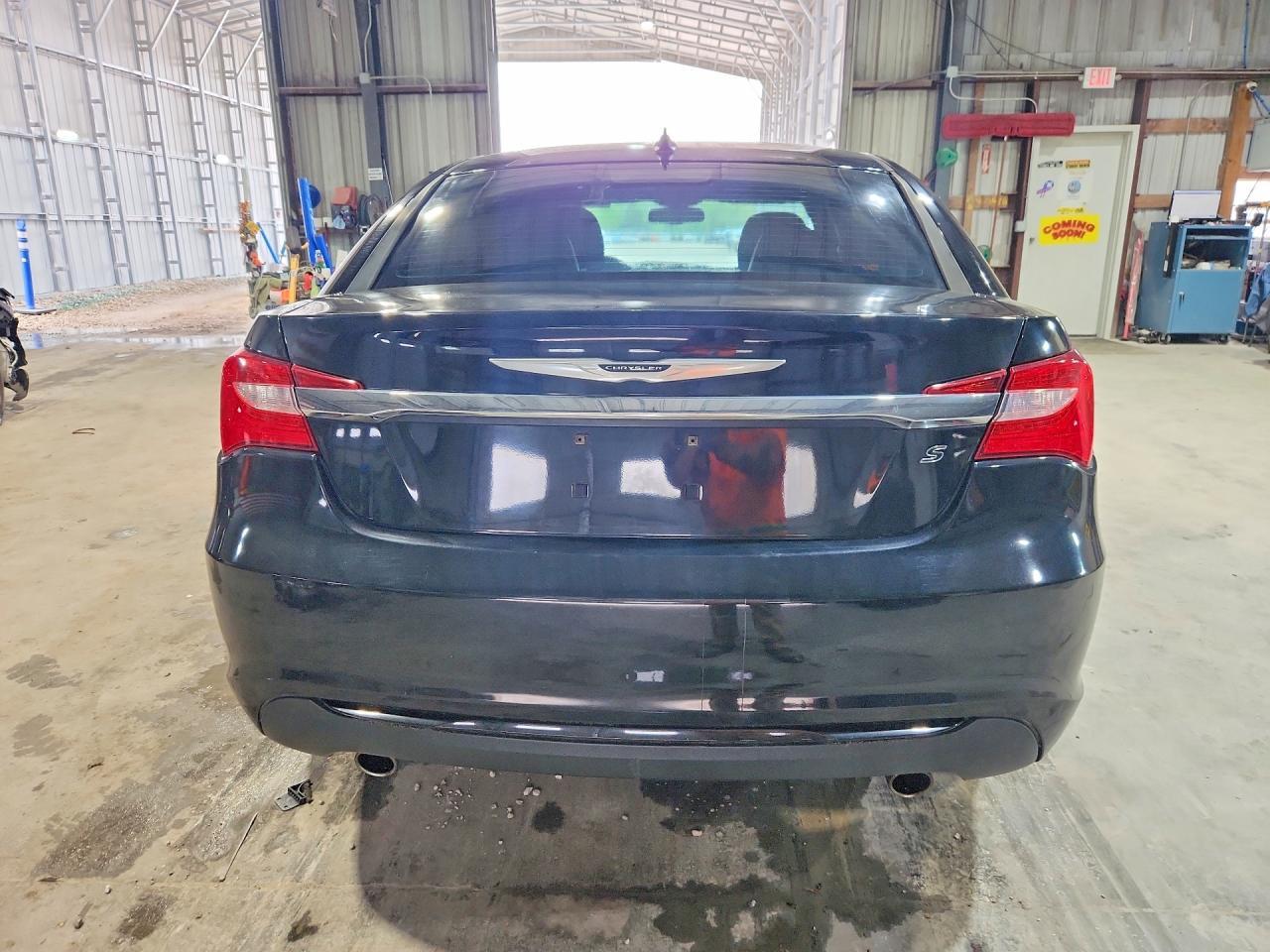 2012 Chrysler 200 S - Image 6