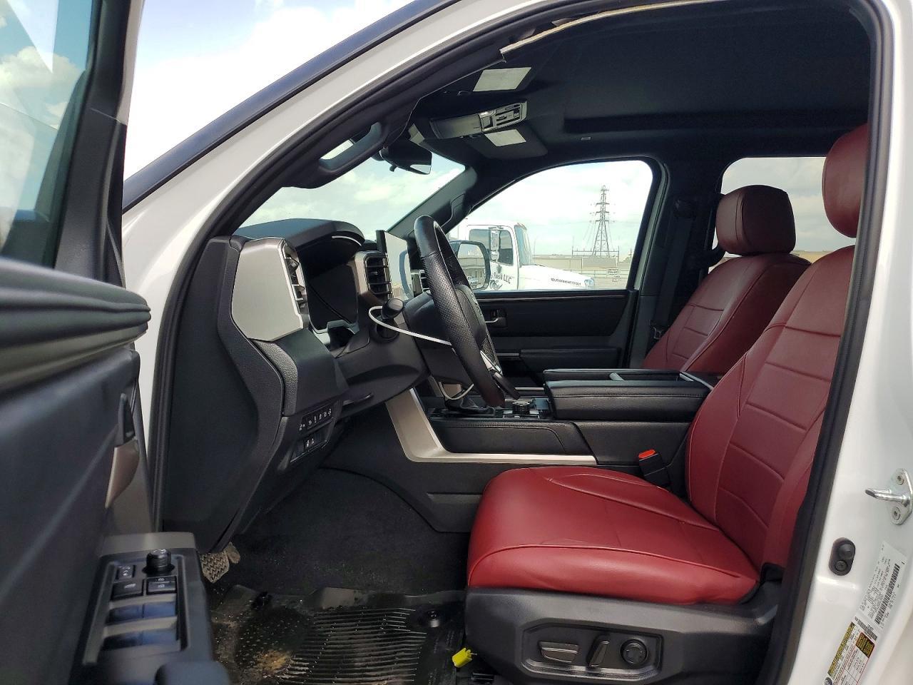 2025 Toyota Tundra Limited - Image 7
