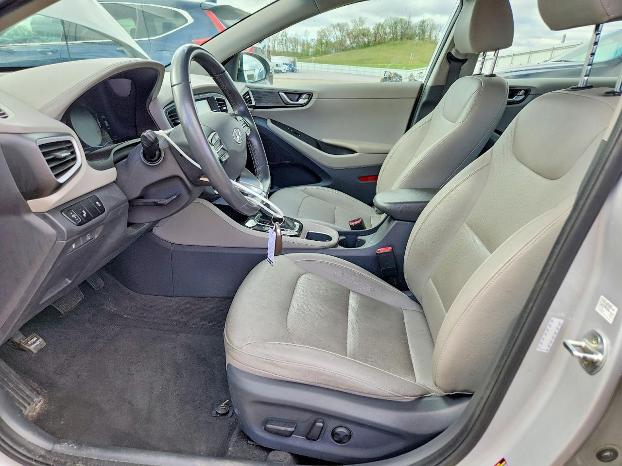 2017 Hyundai Ioniq Limited - Фото 7