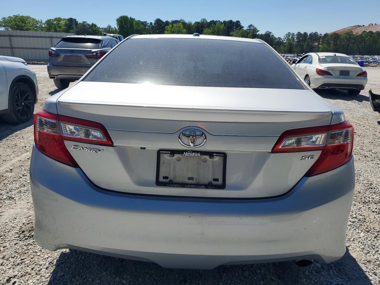 2014 Toyota Camry Se - Фото 6