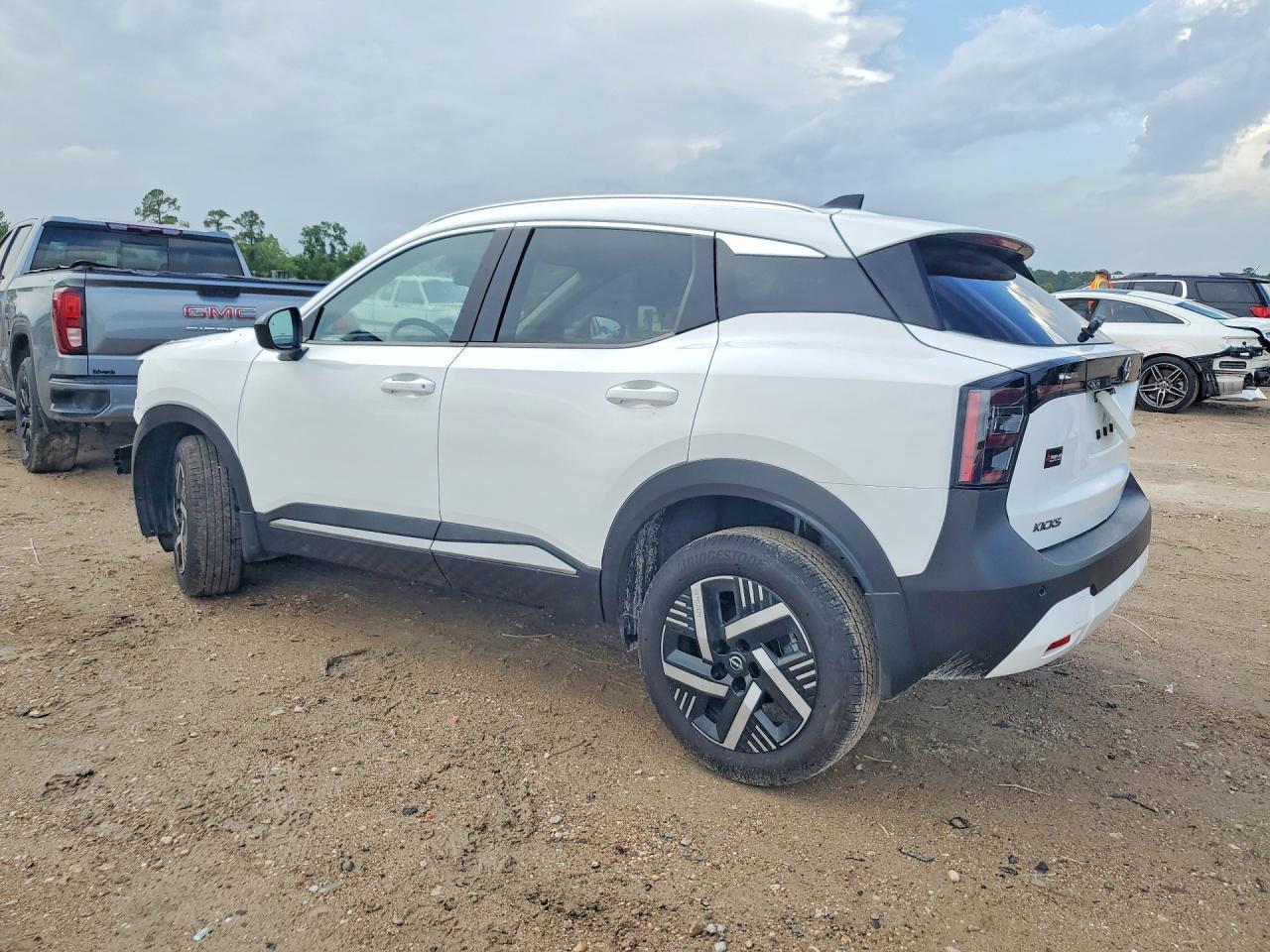 2026 Nissan Kicks Sv - Image 2