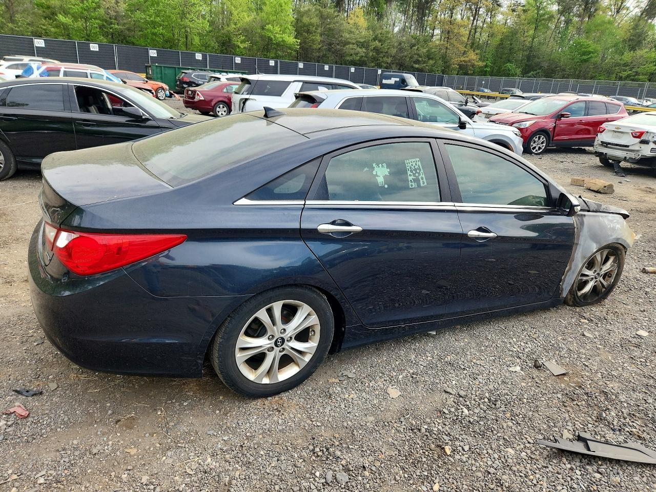 2013 Hyundai Sonata Limited - Image 3