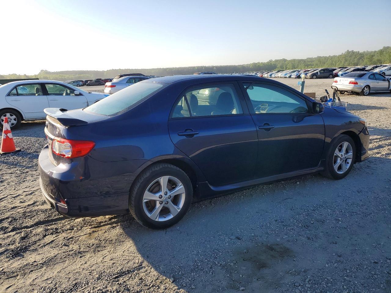 2013 Toyota Corolla S - Фото 3