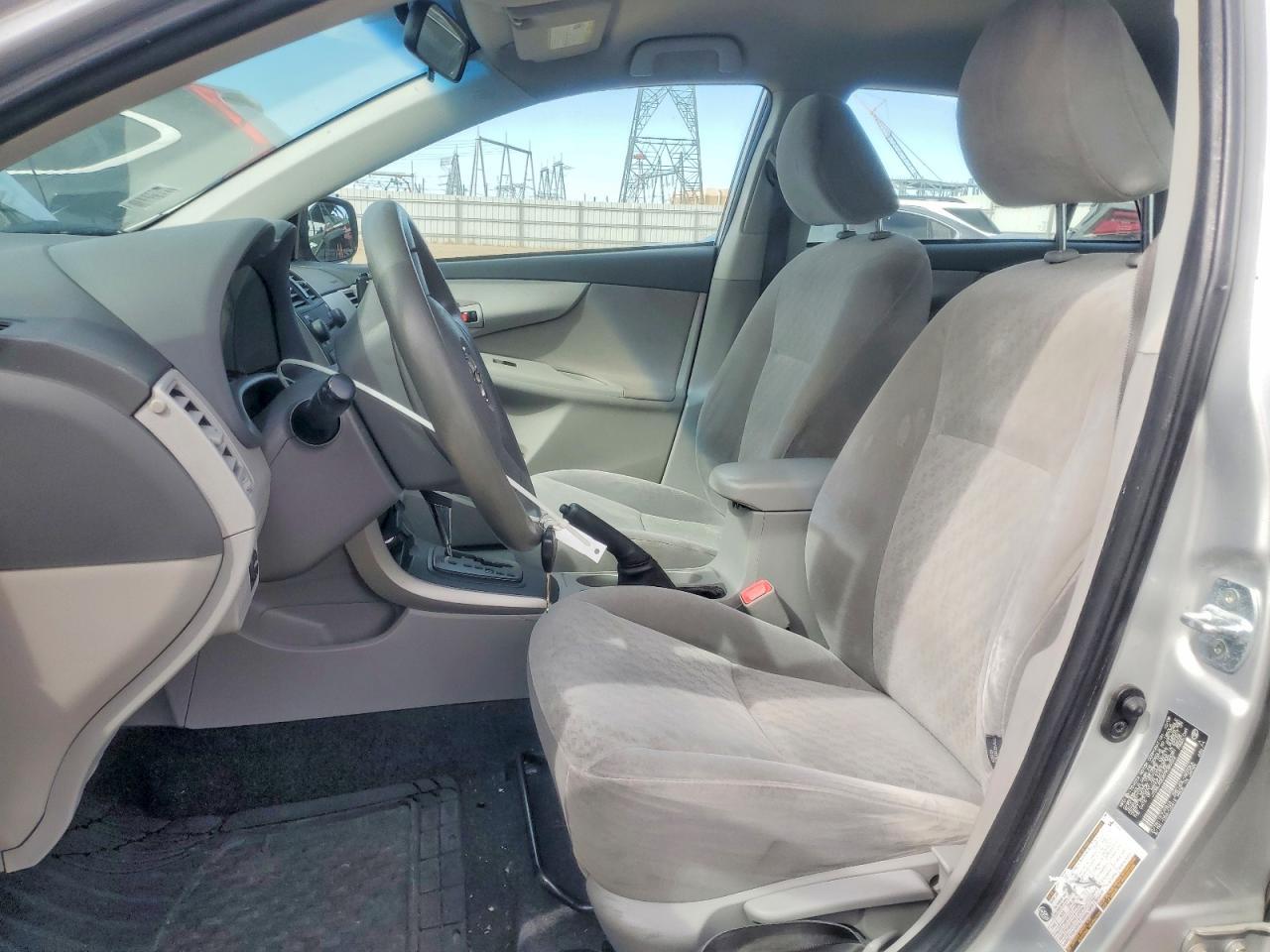 2009 Toyota Corolla Le - Image 7