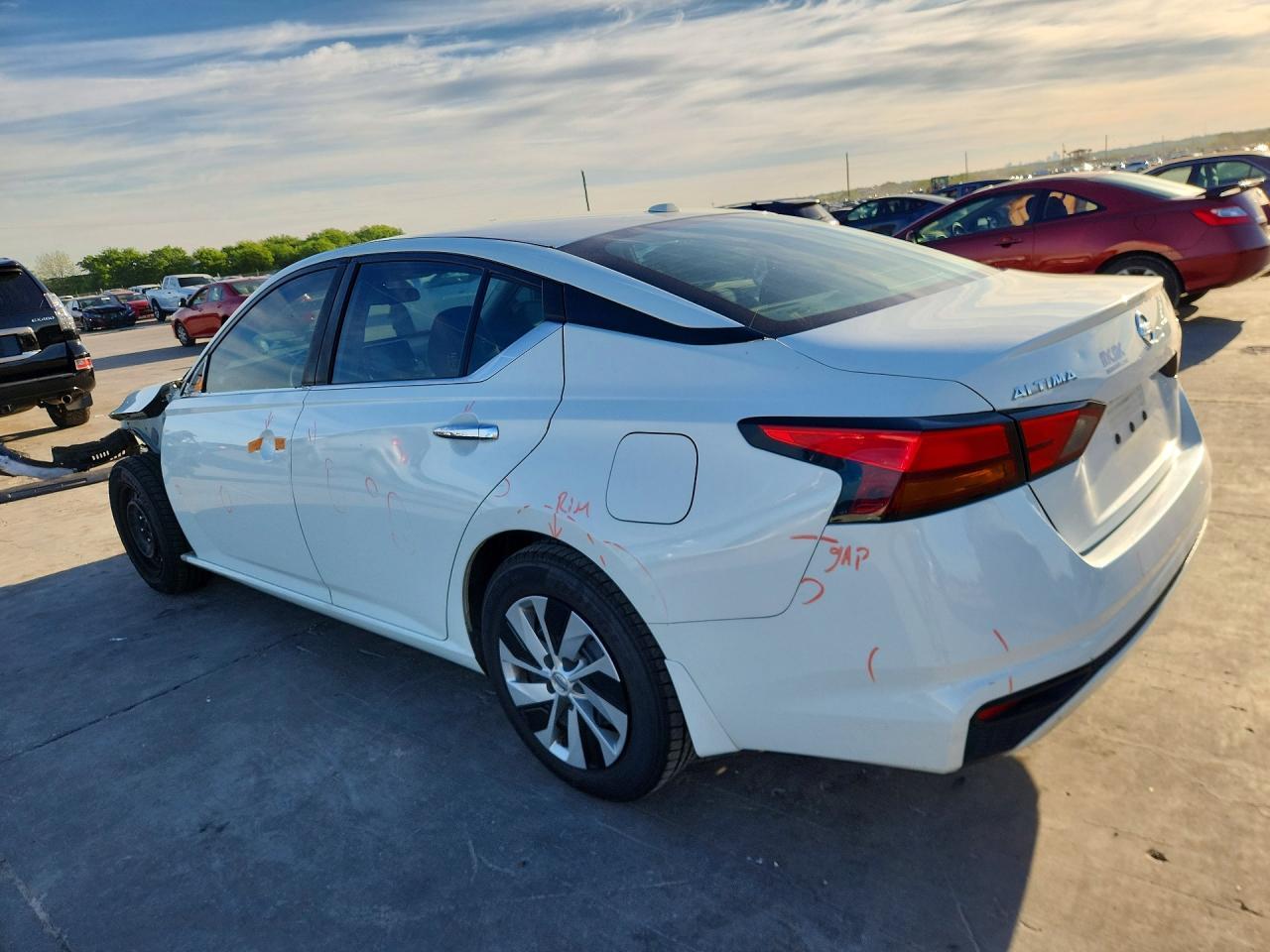 2019 Nissan Altima 2.5 S - Фото 2