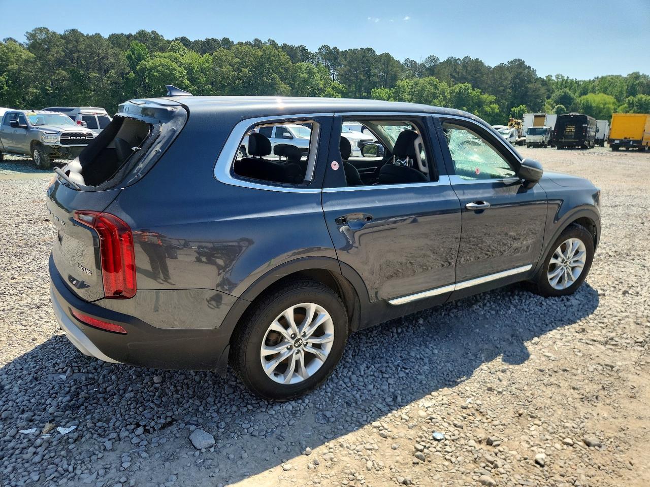 2021 Kia Telluride Lx - Image 3
