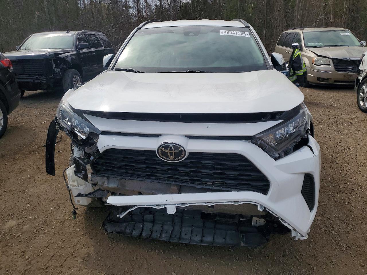 2020 Toyota Rav4 Le - Image 5