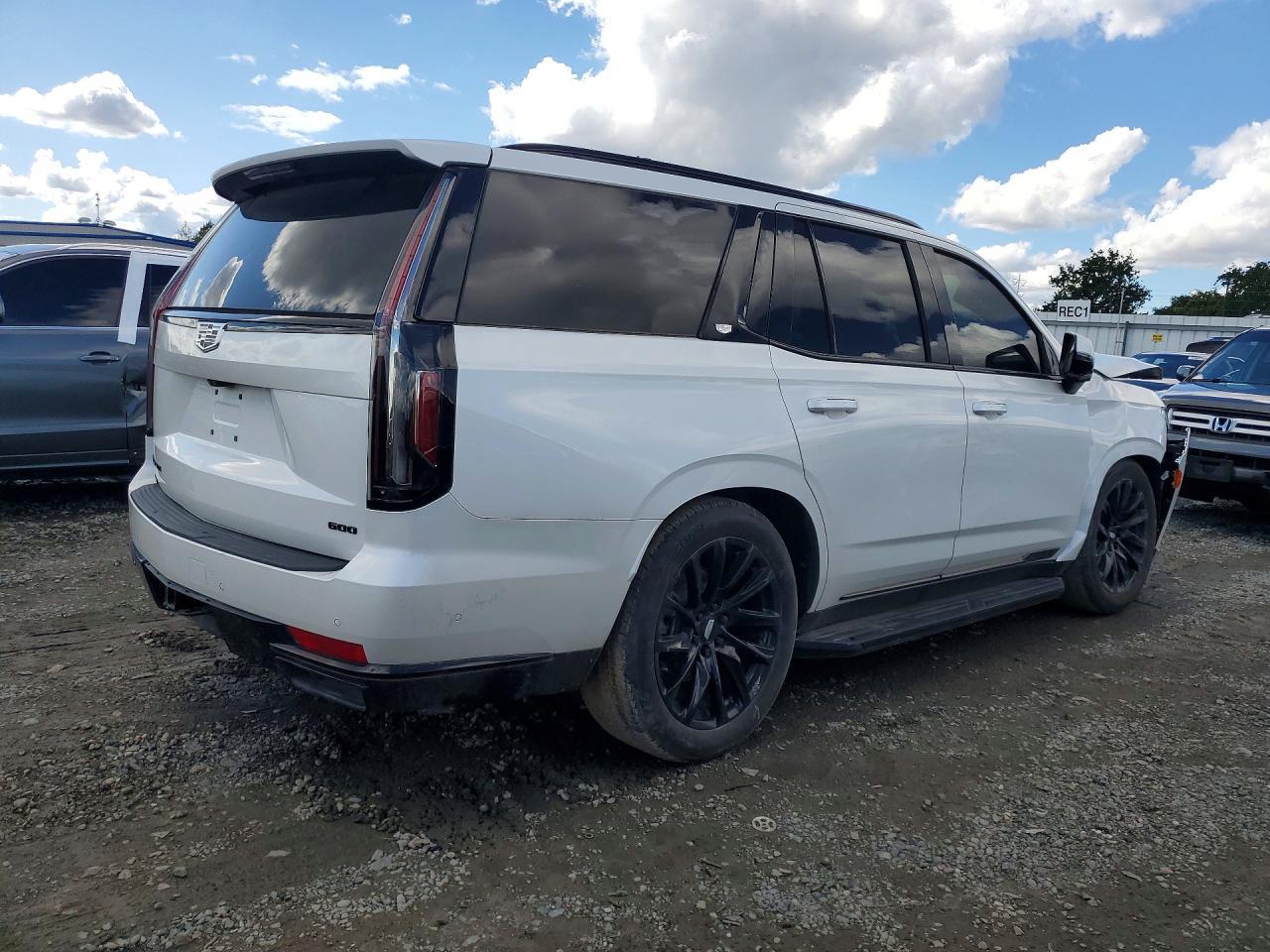 2023 Cadillac Escalade Sport Platinum - Image 3
