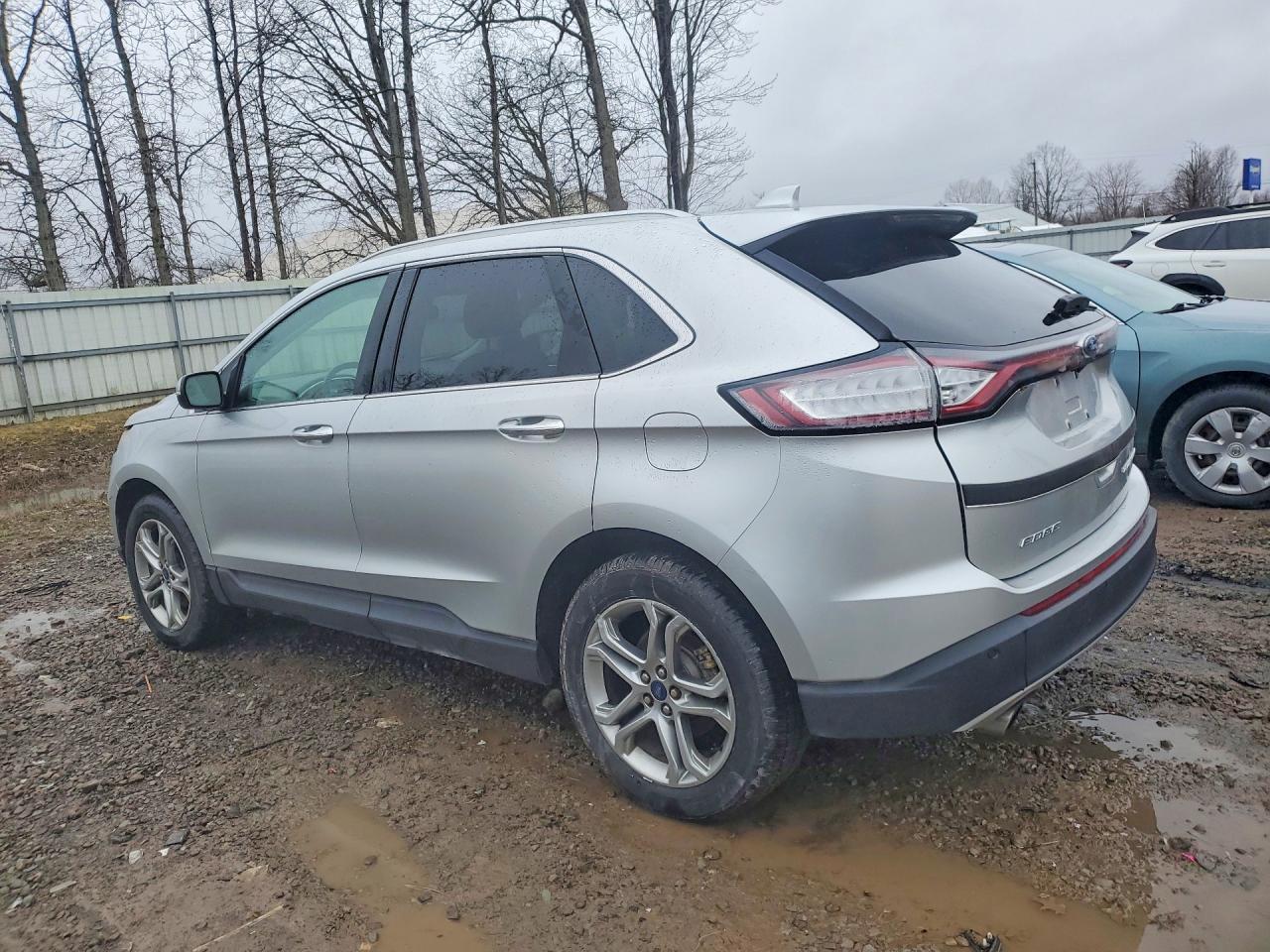 2017 Ford Edge Titanium - Фото 2
