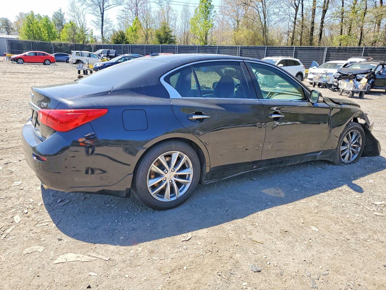 2016 Infiniti Q50 2.0T Premium - Image 3