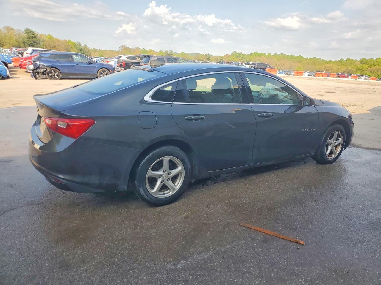 2018 Chevrolet Malibu Ls - Image 3