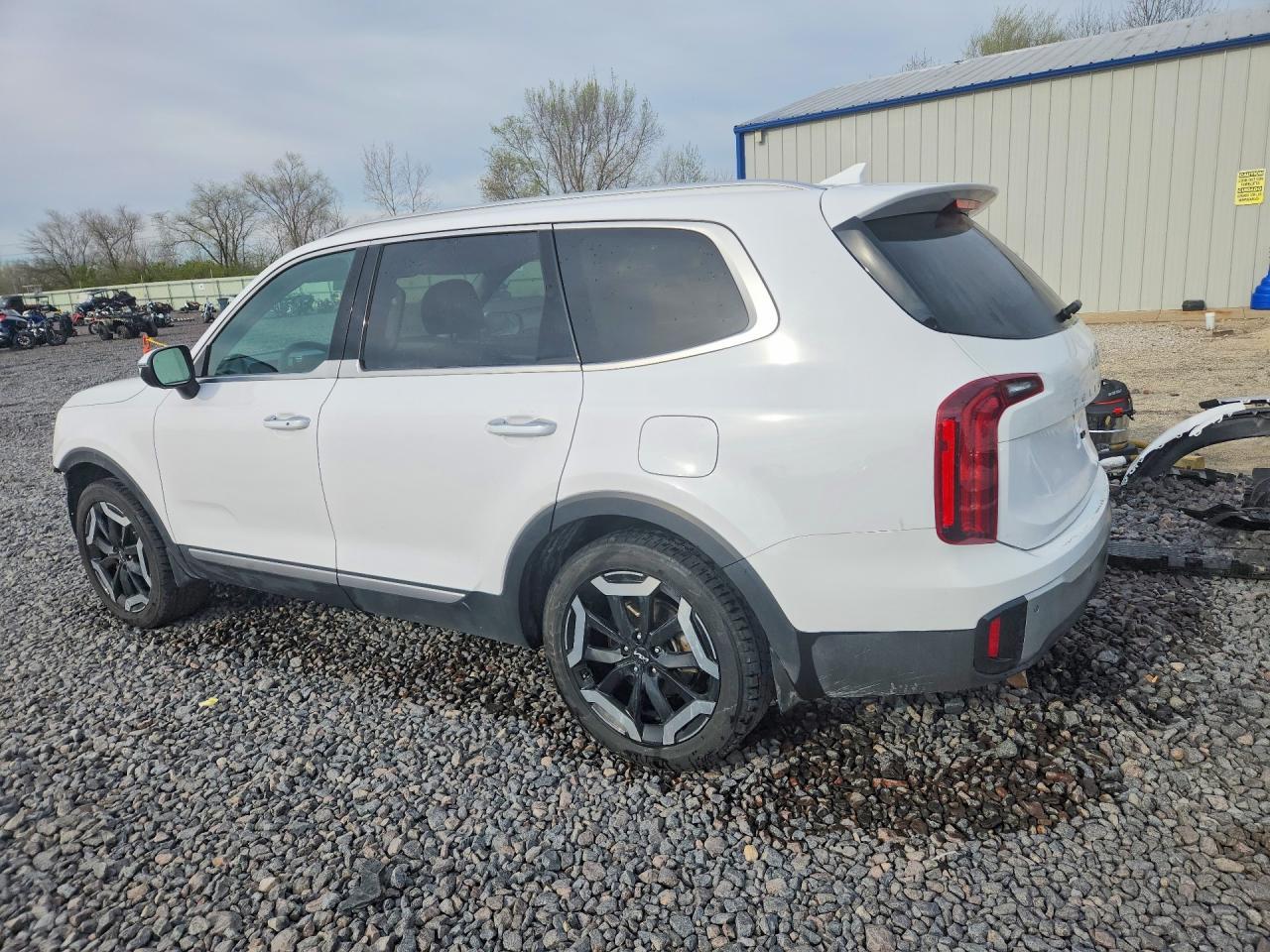 2023 Kia Telluride S - Фото 2