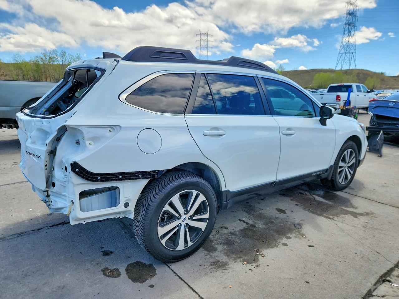 2018 Subaru Outback 2.5I Limited - Image 3