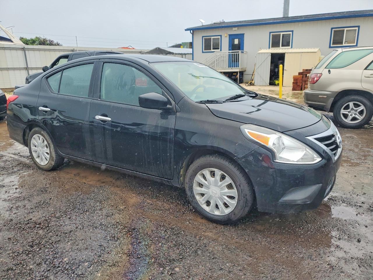 2018 Nissan Versa Sv - Image 4