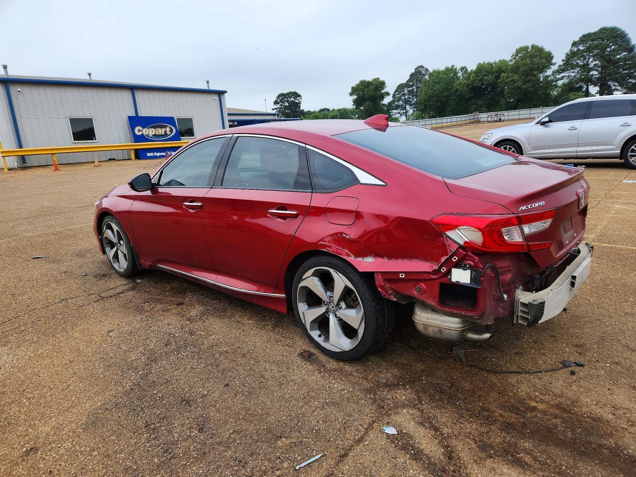 2018 Honda Accord Touring - Фото 2