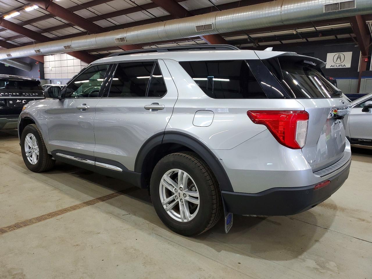 2020 Ford Explorer Xlt - Фото 2