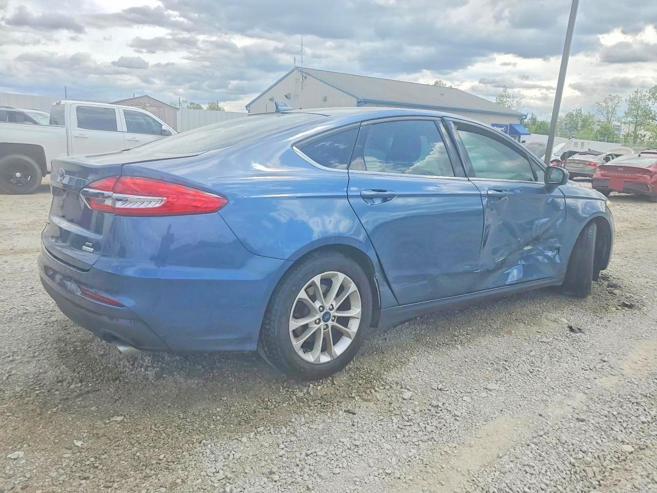 2019 Ford Fusion Se - Фото 3