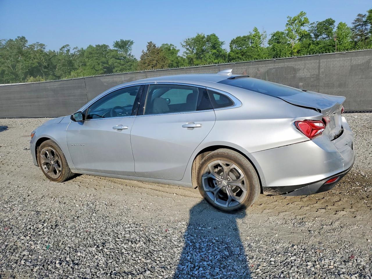 2022 Chevrolet Malibu Lt - Фото 2