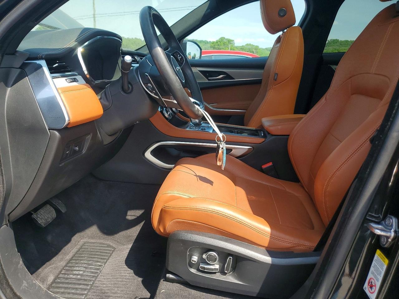 2024 Jaguar F-Pace R-Dynamic S - Image 7