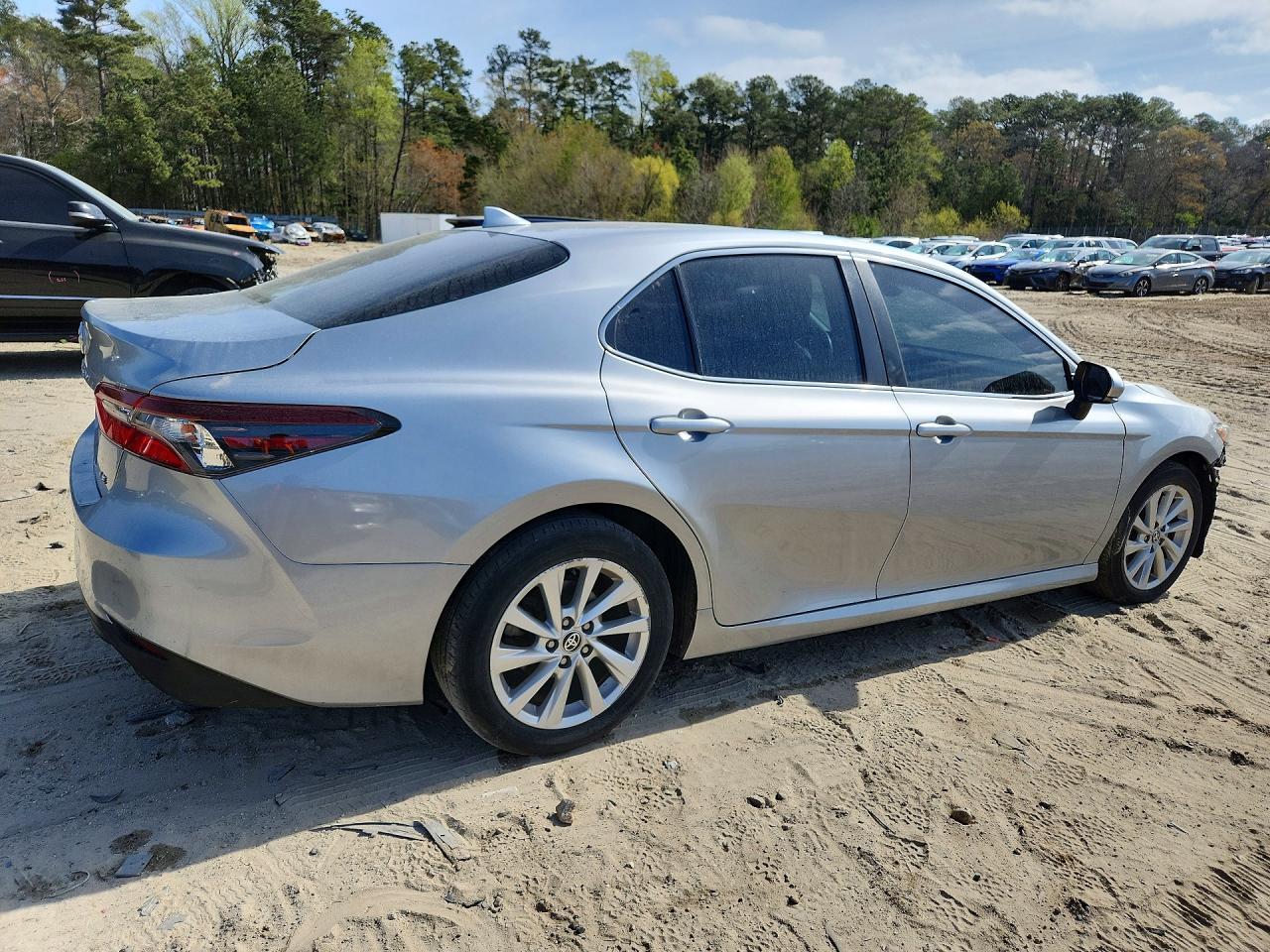 2023 Toyota Camry Le - Image 3