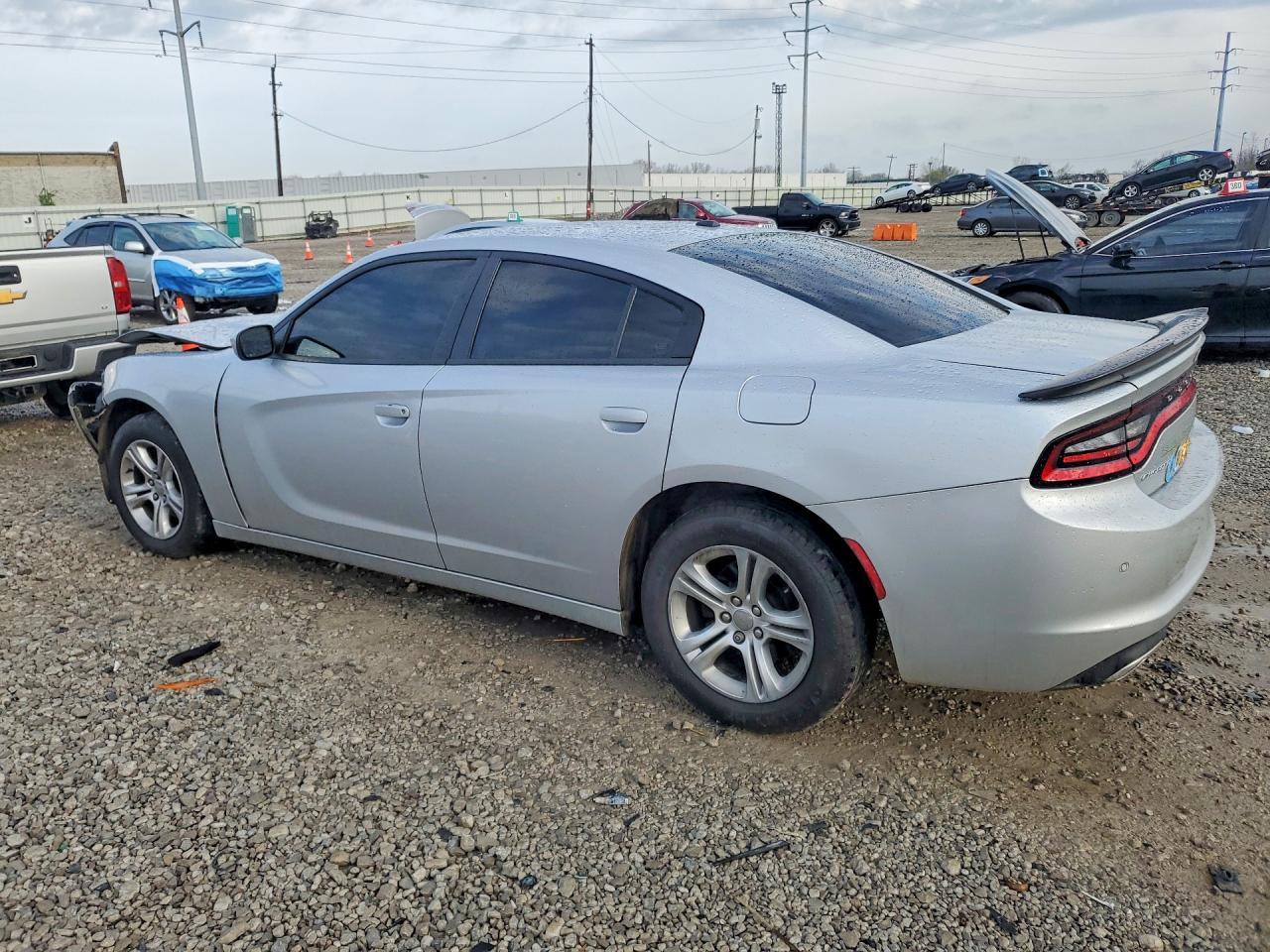 2020 Dodge Charger Sxt - Фото 2