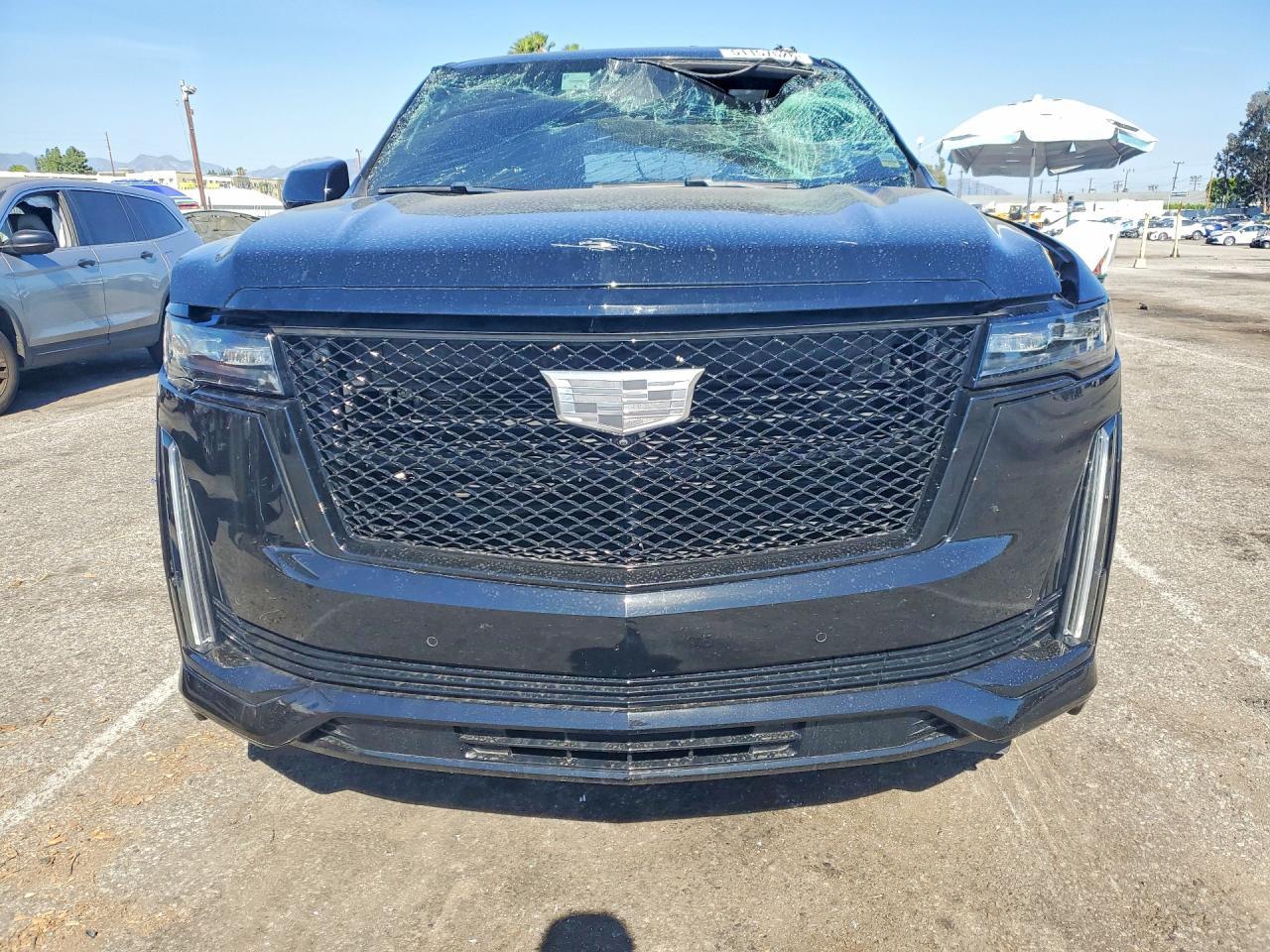 2023 Cadillac Escalade - Image 5