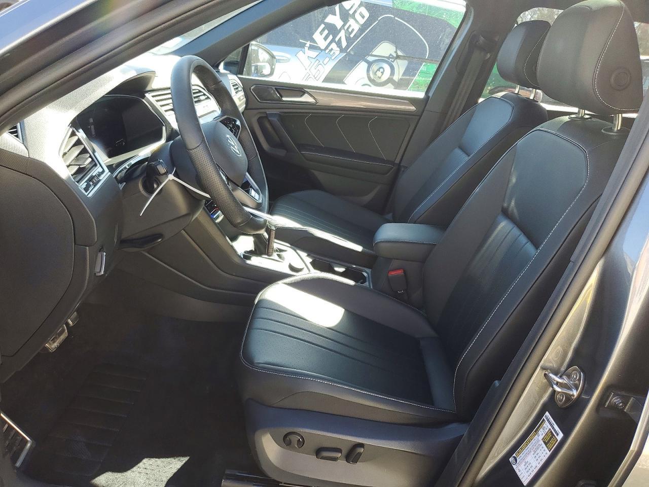 2024 Volkswagen Tiguan Se R-Line Black - Image 7