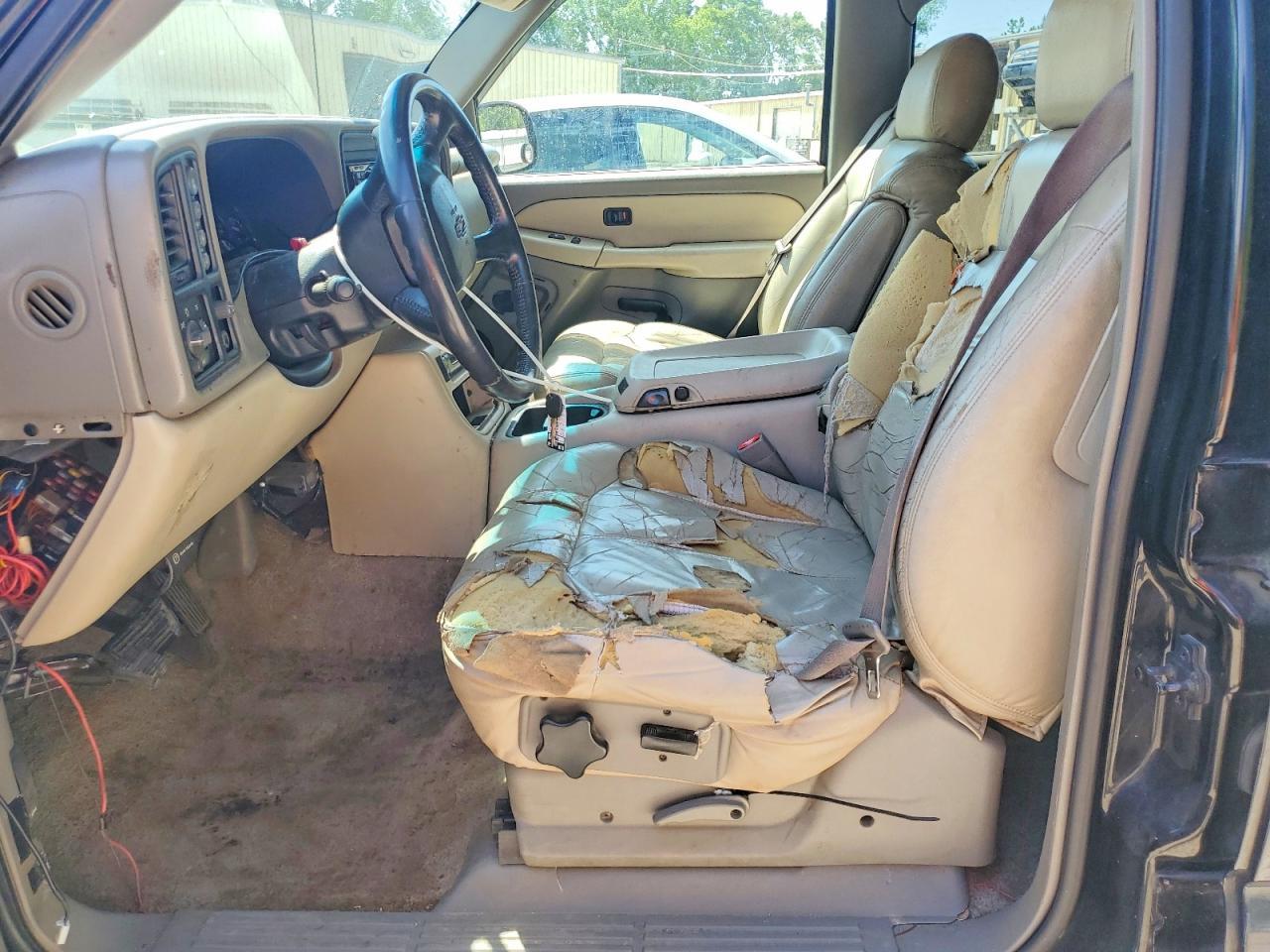 2002 Chevrolet Tahoe K1500 - Image 7