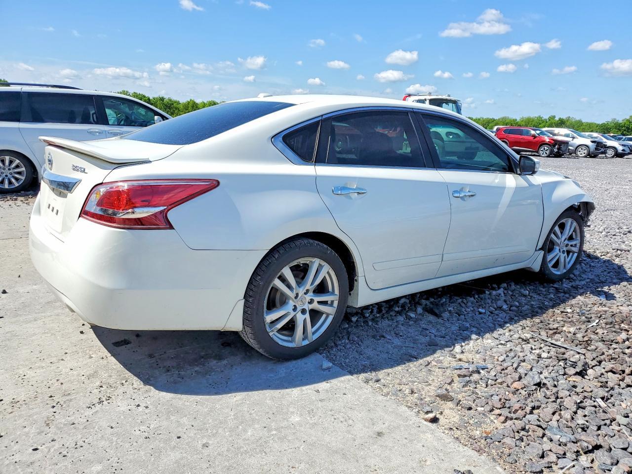 2013 Nissan Altima 3.5 S - Фото 3