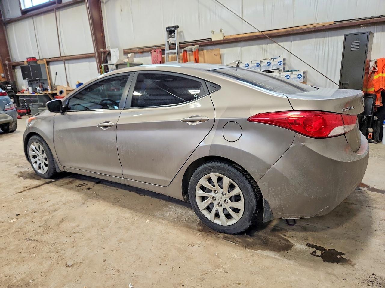 2013 Hyundai Elantra Gls - Image 2