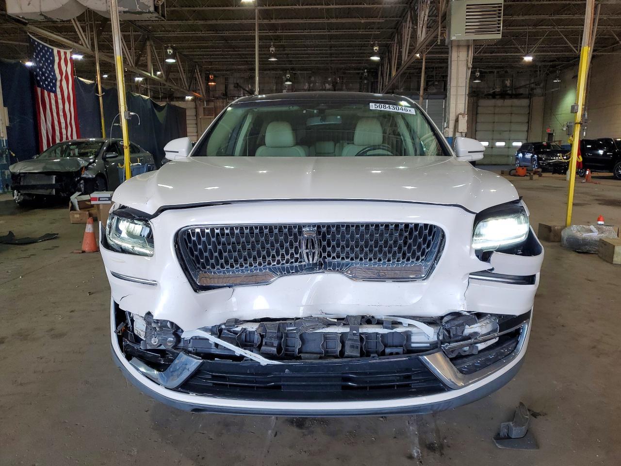 2019 Lincoln Nautilus Reserve - Image 5