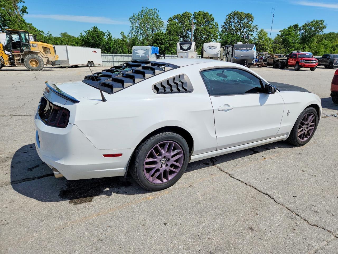 2014 Ford Mustang - Image 3