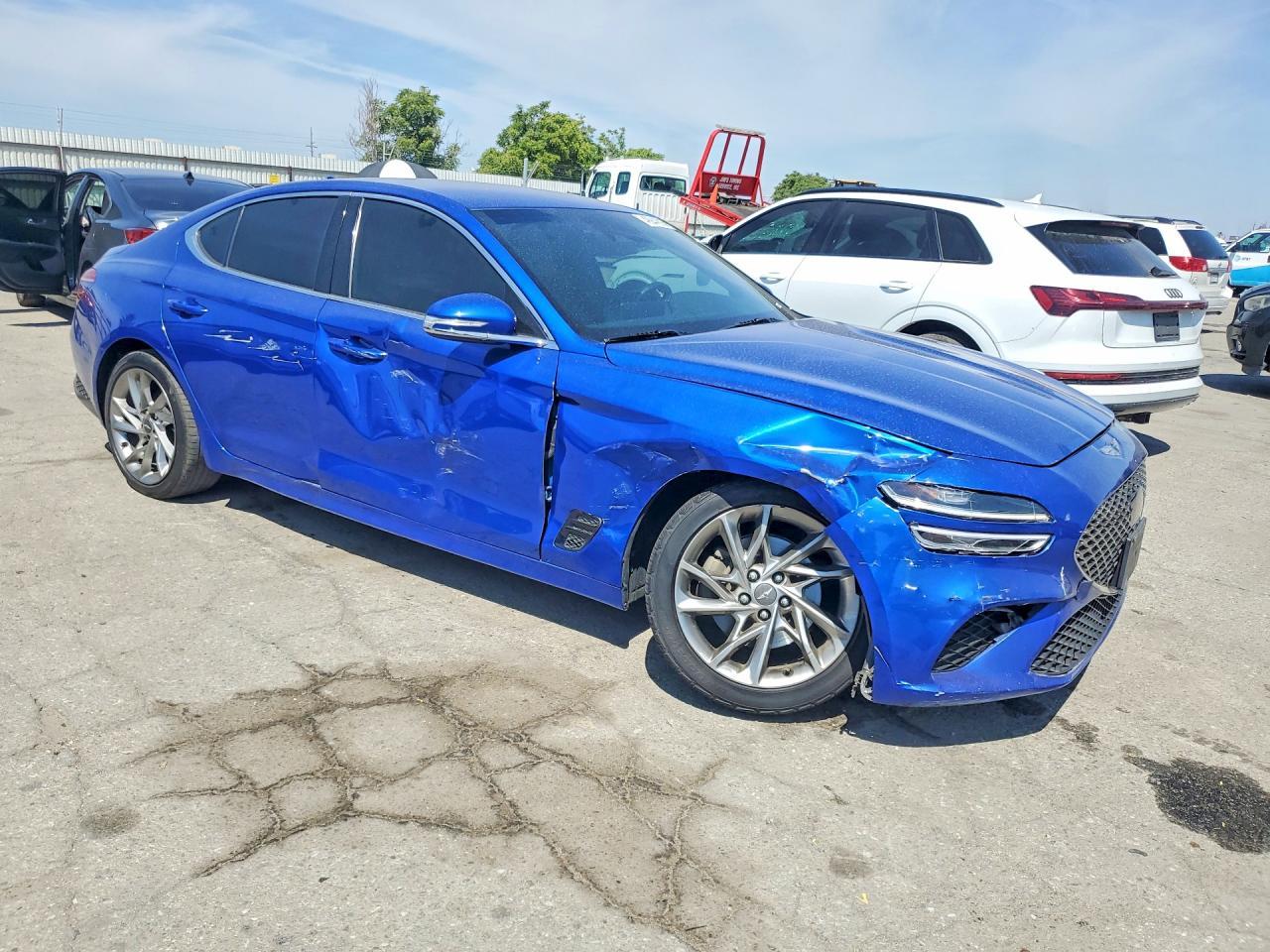 2022 Genesis G70 2.0T - Image 4