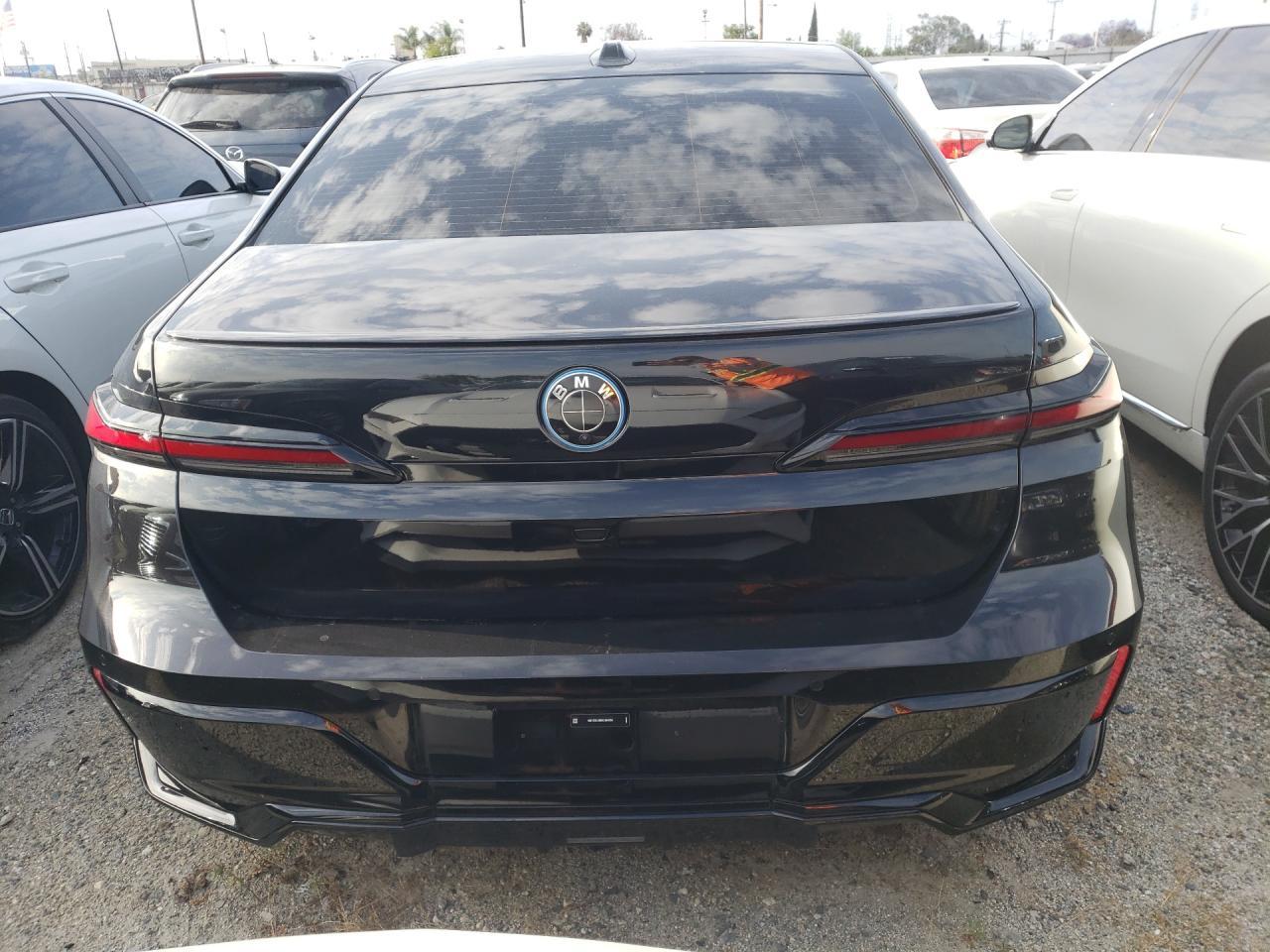 2025 BMW I7 Edrive50 - Image 6